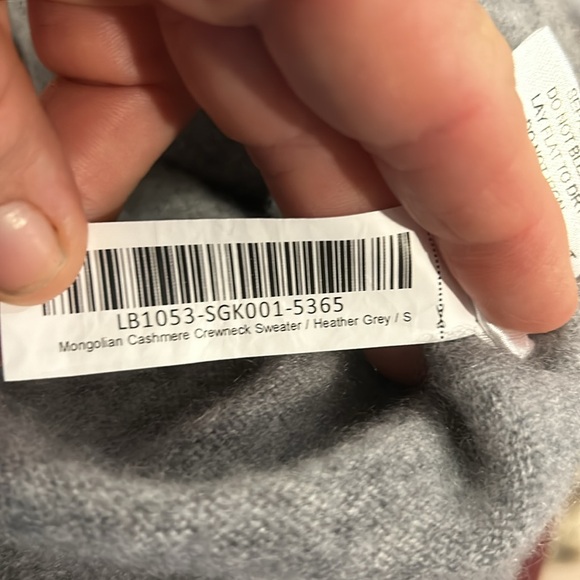 Gray cashmere sweater - Picture 3 of 5